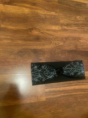 Black Crystal-Embellished Knotted Headband